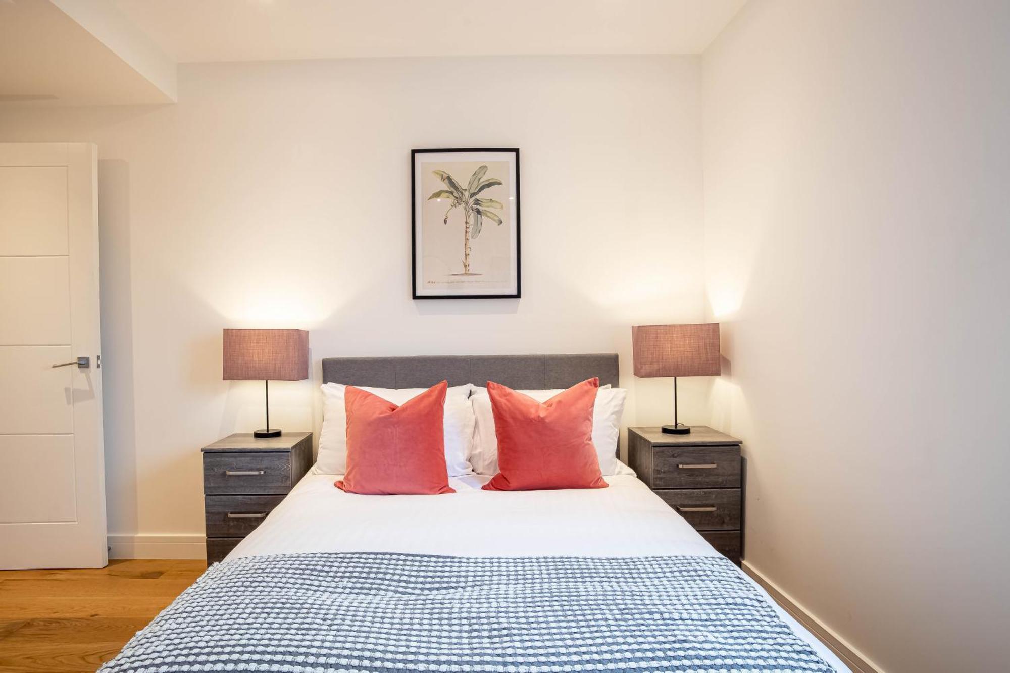 Villa Deluxe Chic 1 2 Bed Apts Near Heathrow Legoland Windsor Slough Exterior foto
