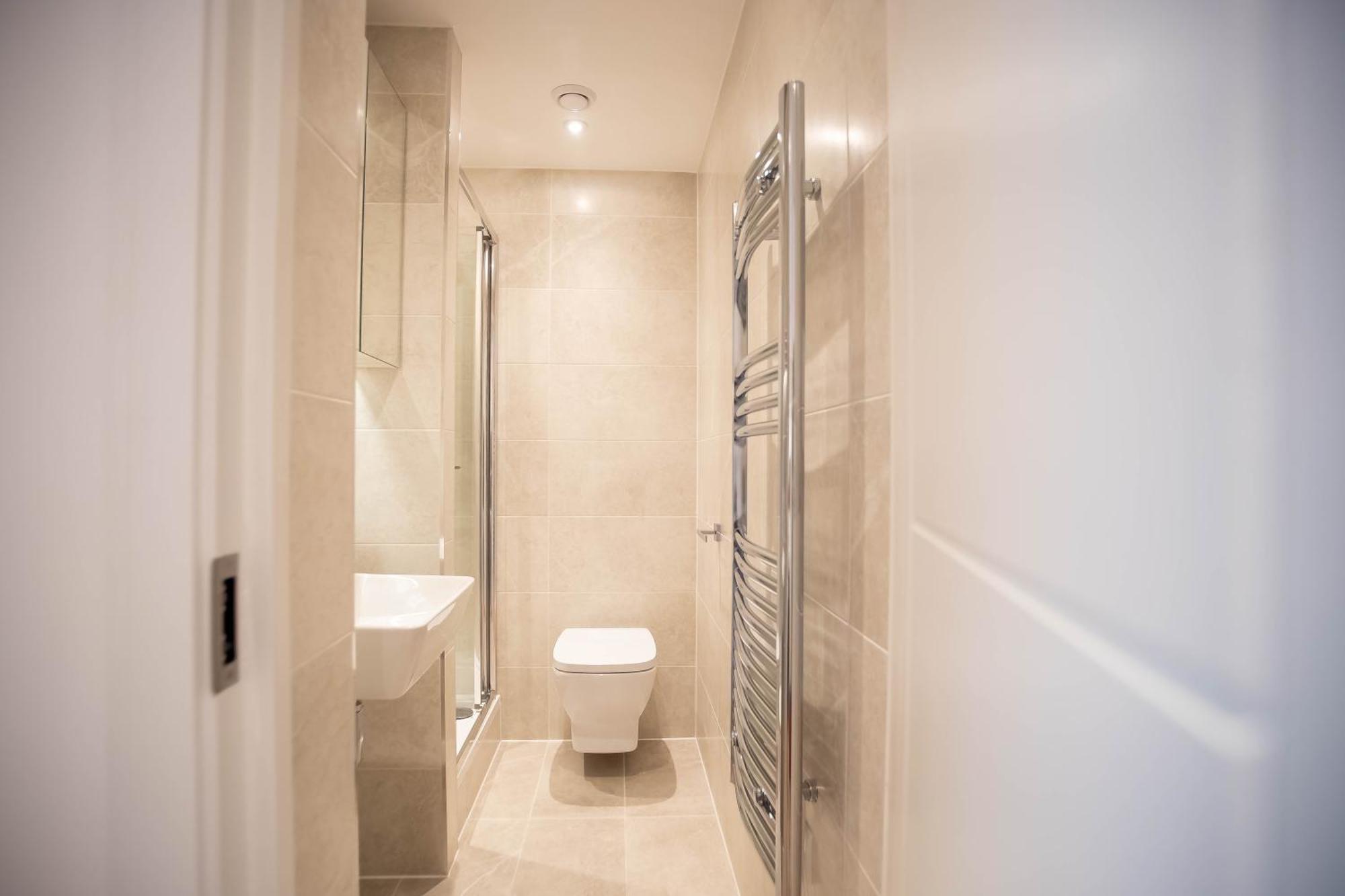 Villa Deluxe Chic 1 2 Bed Apts Near Heathrow Legoland Windsor Slough Exterior foto