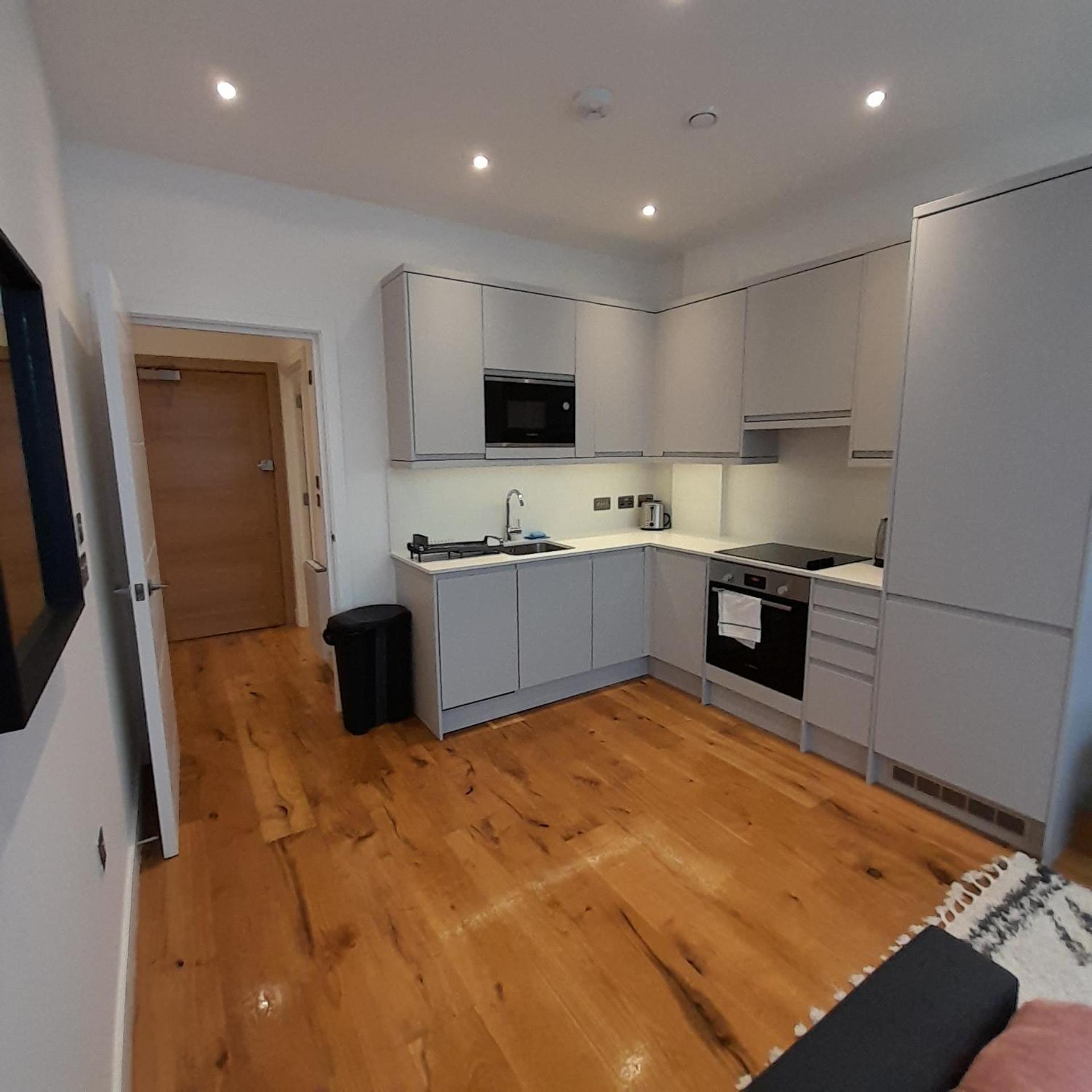 Villa Deluxe Chic 1 2 Bed Apts Near Heathrow Legoland Windsor Slough Exterior foto
